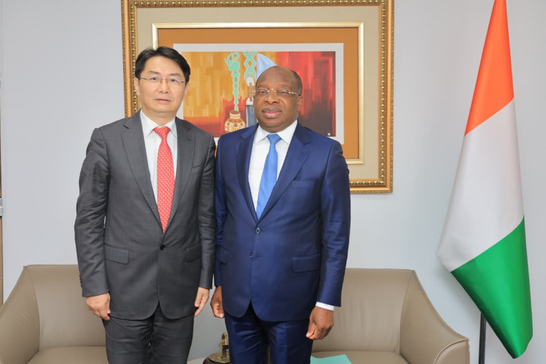 Le jeudi 30 avril 2026 le Ministre du Tourisme et des Loisirs Siandou Fofana a reçu en audience Son Excellence Monsieur Monsieur Wu Jie, Ambassadeur de Chine en Côte d’Ivoire.