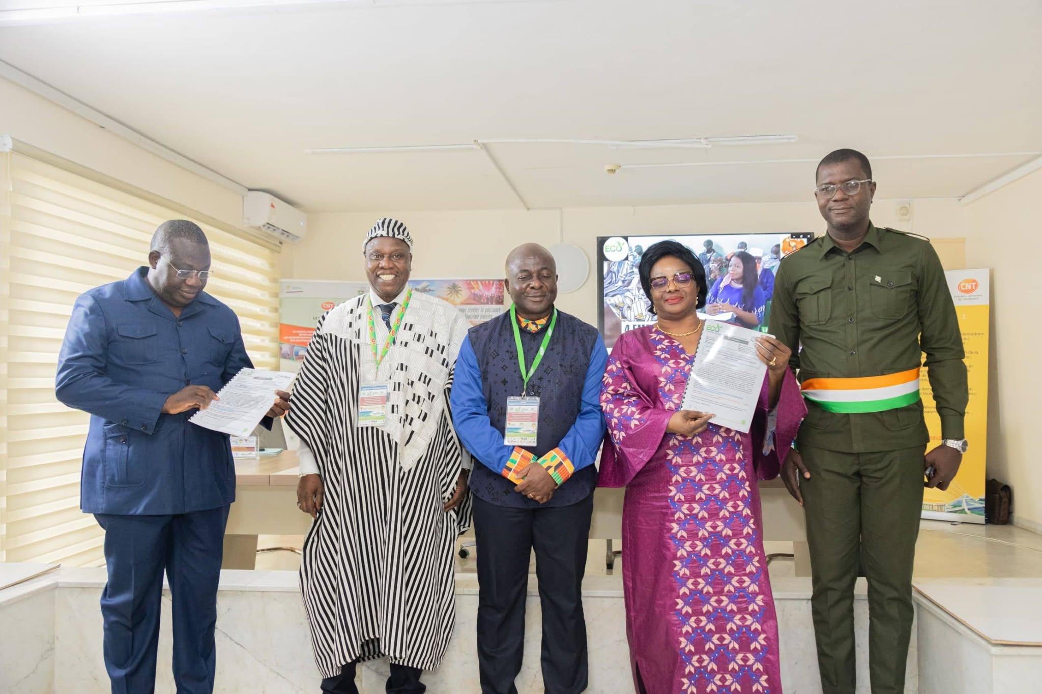 𝗟𝗲 𝗖𝗡𝗧 𝗮𝗰𝗰𝘂𝗲𝗶𝗹𝗹𝗲 𝗹𝗮 𝘀𝗶𝗴𝗻𝗮𝘁𝘂𝗿𝗲 𝗱'𝘂𝗻 𝗽𝗮𝗿𝘁𝗲𝗻𝗮𝗿𝗶𝗮𝘁 𝘀𝘁𝗿𝗮𝘁𝗲́𝗴𝗶𝗾𝘂𝗲 𝗲𝗻 𝗳𝗮𝘃𝗲𝘂𝗿 𝗱𝘂 𝘁𝗼𝘂𝗿𝗶𝘀𝗺𝗲 𝗶𝘃𝗼𝗶𝗿𝗶𝗲𝗻.